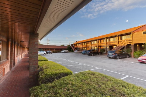 Hotel Bruce County - Accommodation Perth 0