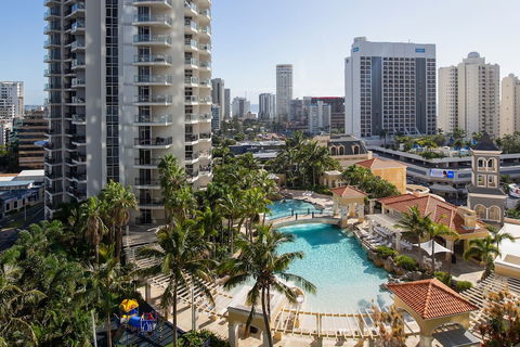 Mantra Towers Of Chevron - Accommodation Perth 3