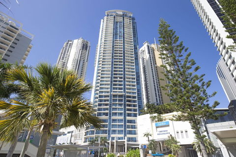 Mantra Towers Of Chevron - Accommodation Perth 0
