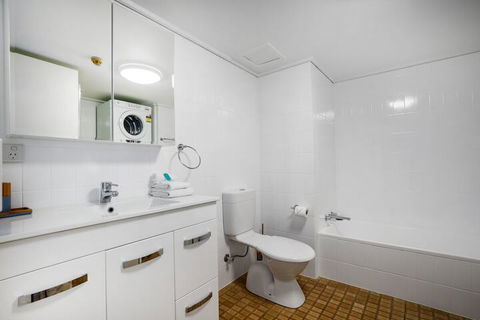 Golden Sands Apartments - Accommodation Perth 7