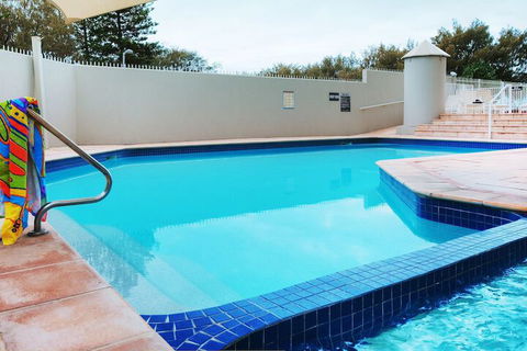 Golden Sands Apartments - Accommodation Perth 3