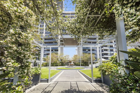 Meriton Suites Broadbeach, Gold Coast - Accommodation Perth 3