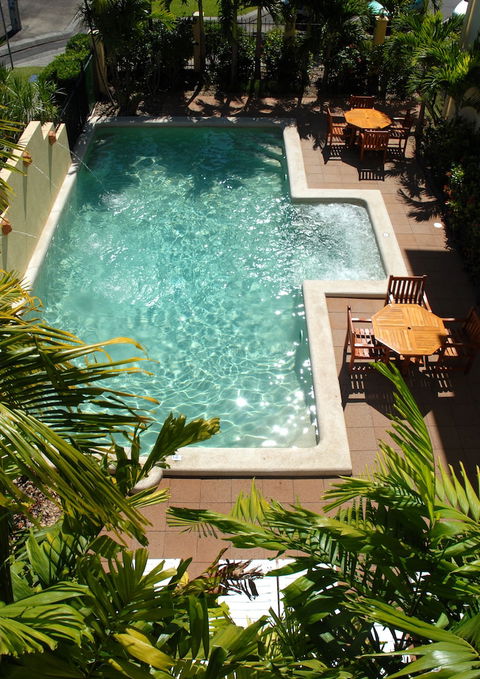 Bay Village Tropical Retreat & Apartments - Accommodation Perth 1