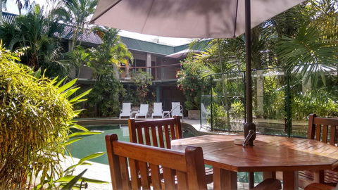 Bay Village Tropical Retreat & Apartments - Accommodation Perth 2