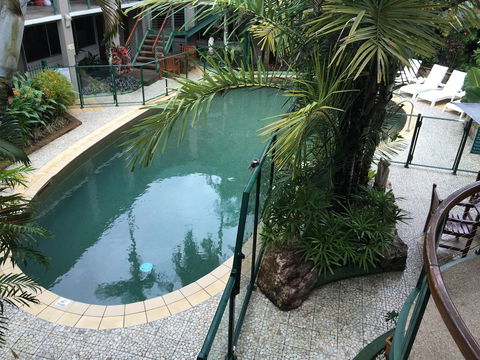 Bay Village Tropical Retreat & Apartments - Accommodation Perth 4