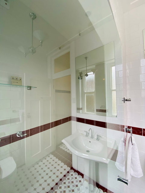 The Carrington Hotel - Accommodation Perth 2