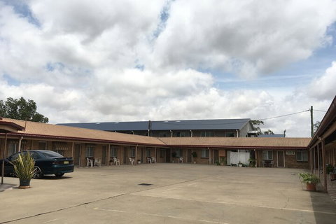Dragon Phoenix Motel & Restaurant - Accommodation Perth 2