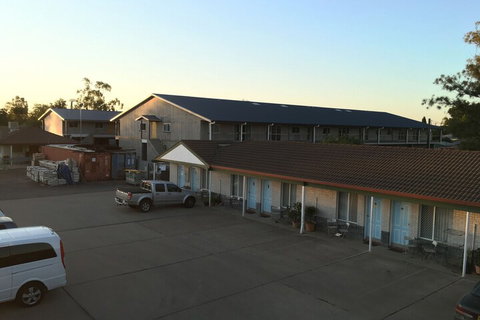 Dragon Phoenix Motel & Restaurant - Accommodation Perth 3