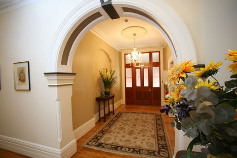 Darcys Hotel At Homebush - Perth Resorts 0