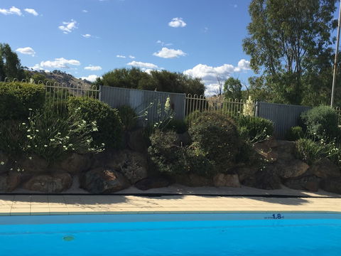 Tuckerbox Motor Inn - Accommodation Perth 3