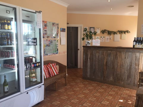 Tuckerbox Motor Inn - Accommodation Perth 4