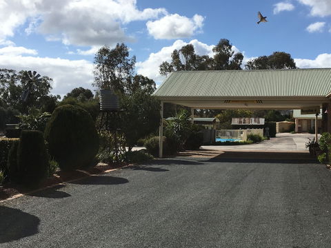 Tuckerbox Motor Inn - Accommodation Perth 0