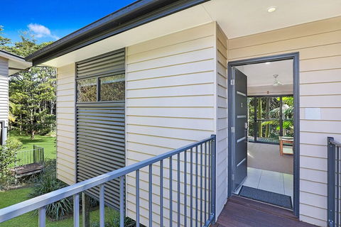 On Obi Maleny - Accommodation Perth 0