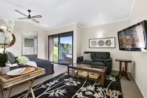 Top Of The Hill - Accommodation Perth 0