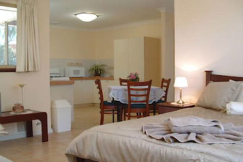 The Nosh & Nod - Avon Terrace - Accommodation Perth 4