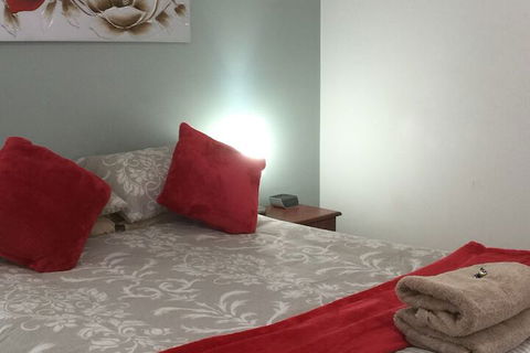 The Nosh & Nod - Avon Terrace - Accommodation Perth 3