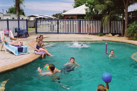 Golden Terrace Holiday Park - Accommodation Perth 1