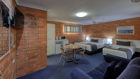 Gunsynd Motor Inn - Accommodation Perth 2