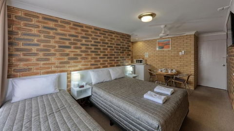 Gunsynd Motor Inn - Accommodation Perth 5