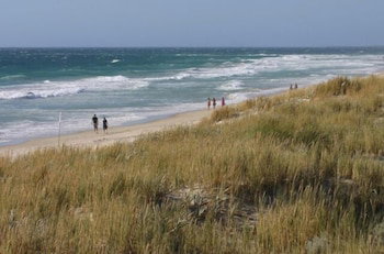 Scarborough & Absolutely Beachfront - Perth Resorts 0