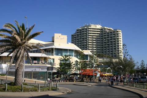 Scarborough & Absolutely Beachfront - Perth Resorts 2