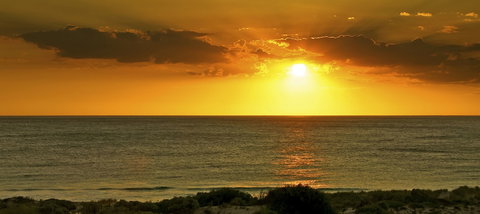 Scarborough & Absolutely Beachfront - Perth Resorts 5