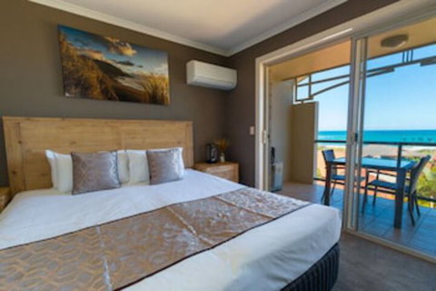 Beach Haven Executive Apartments - Accommodation Perth 0