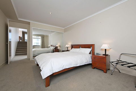 Accommodate Canberra - The Avenue - Perth Resorts 2