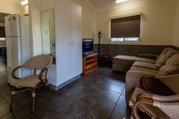 Batchelor Holiday Park - Accommodation Perth 3