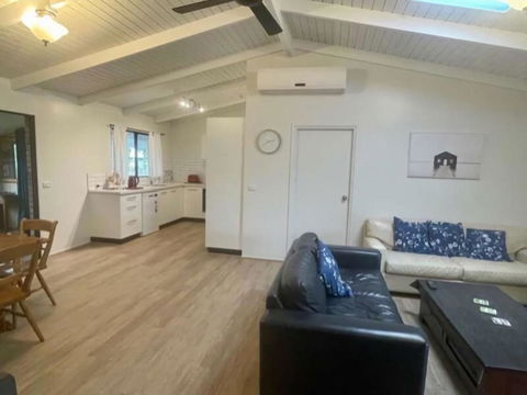 Abbey Beach Shack - Perth Resorts 4