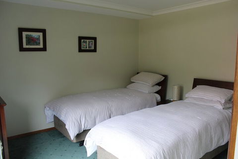 Eagles Roost Farmstay B & B - Accommodation Perth 3