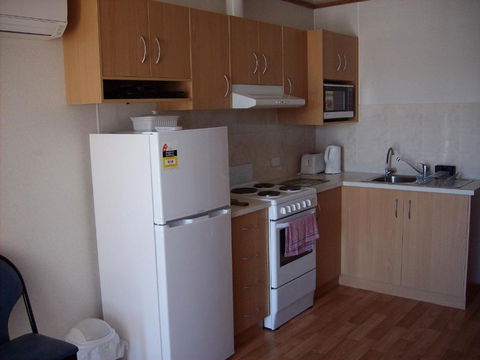 Jackos Holiday Cabins - Accommodation Perth 2