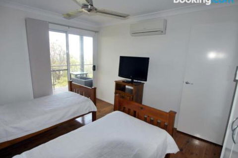 Blue Water Views 1 - Accommodation Perth 3