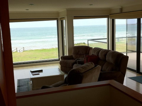 Boathouse Holiday House - Accommodation Perth 4