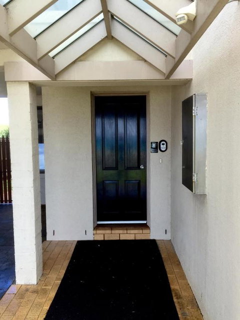 Boathouse Holiday House - Accommodation Perth 3