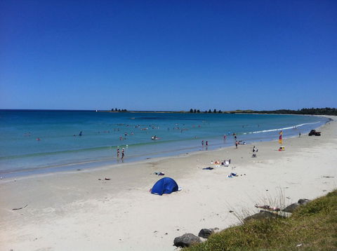 Aloha Beachfront - Accommodation Perth 0