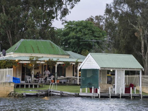 Mandurah Riverfront Holiday Rental - Accommodation Perth 3