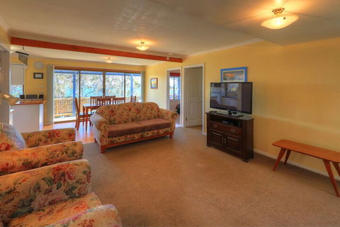 Sommers Bay Beach House - Perth Resorts 3