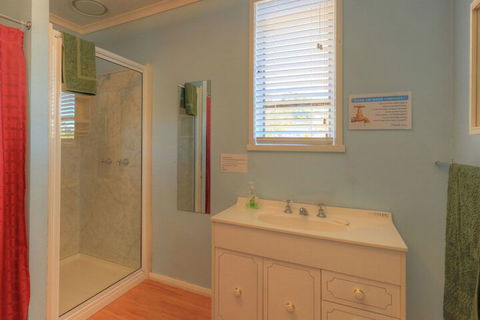 Sommers Bay Beach House - Perth Resorts 7