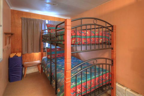 Sommers Bay Beach House - Perth Resorts 5