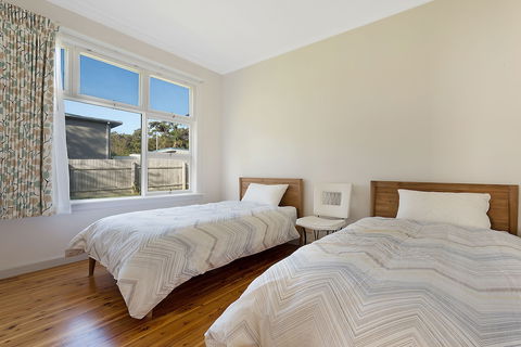 The 50's Beach House - Accommodation Perth 2