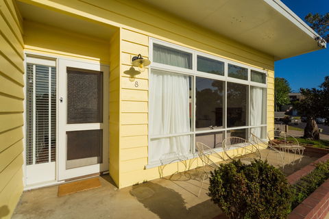 The 50's Beach House - Accommodation Perth 0