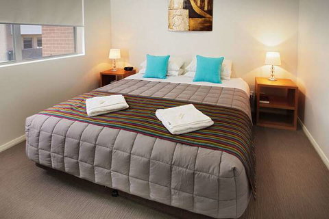 Hamilton Executive Apartments - Accommodation Perth 6