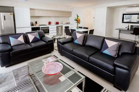 Hamilton Executive Apartments - Accommodation Perth 3