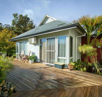Glenelg on King Bed  Breakfast - Perth Resorts