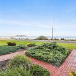 By The Sea Franklin Beachfront Apartment WiFi - Accommodation Perth 0