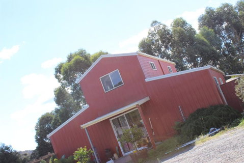 Dixiglen Farm - Accommodation Perth 2