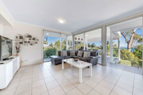 Oasis 26 - Accommodation Perth 0