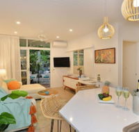 Retro Port Douglas - Accommodation Perth