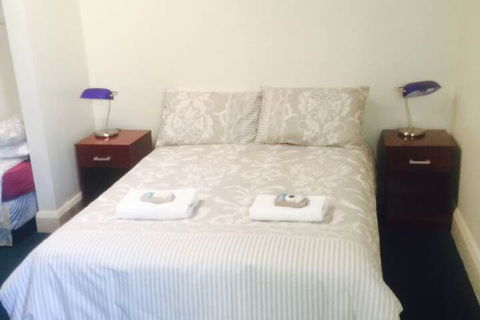 Ross Hotel - Accommodation Perth 5